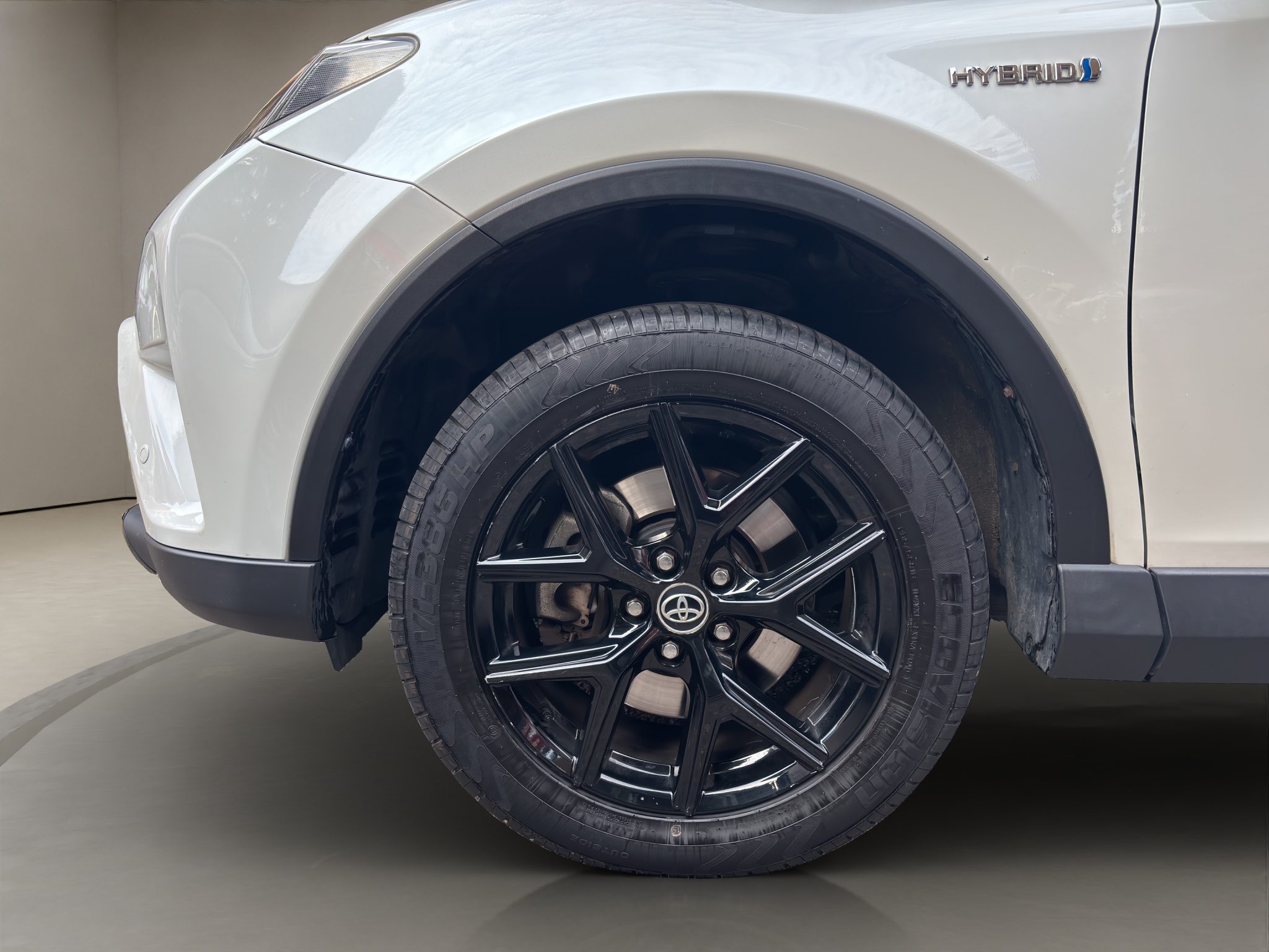 TOYOTARAV4HYBRID_18_converted